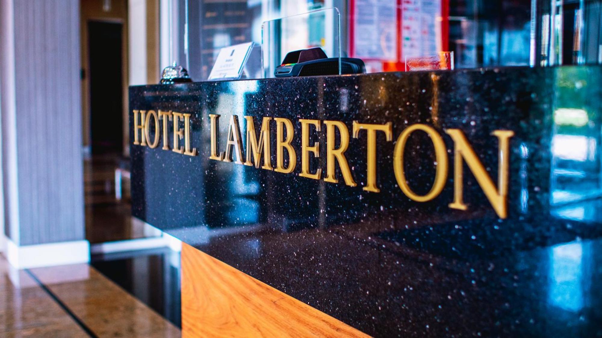 Hotel Lamberton Ołtarzew Exteriör bild
